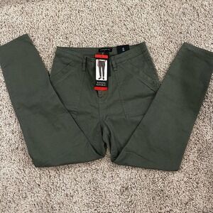 NWT Banana Republic high-rise pants in a women's size 8 in army green.